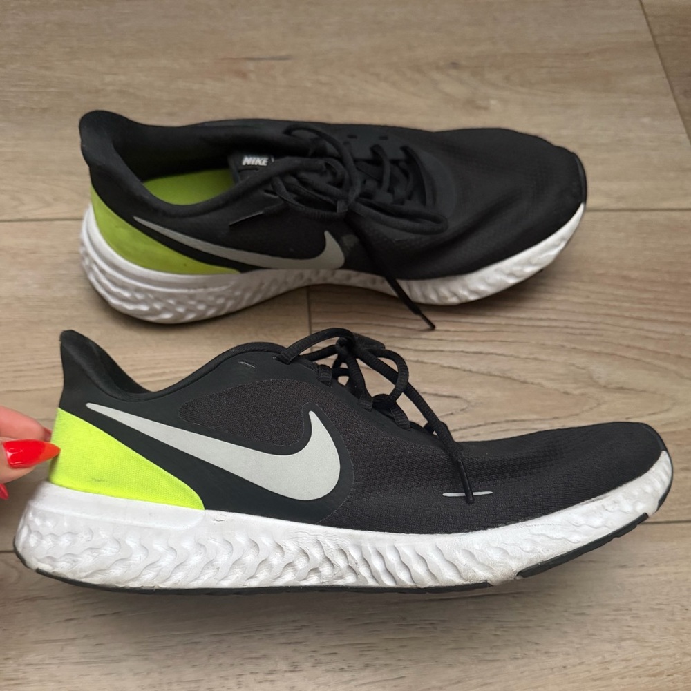 Nike sneaker 11